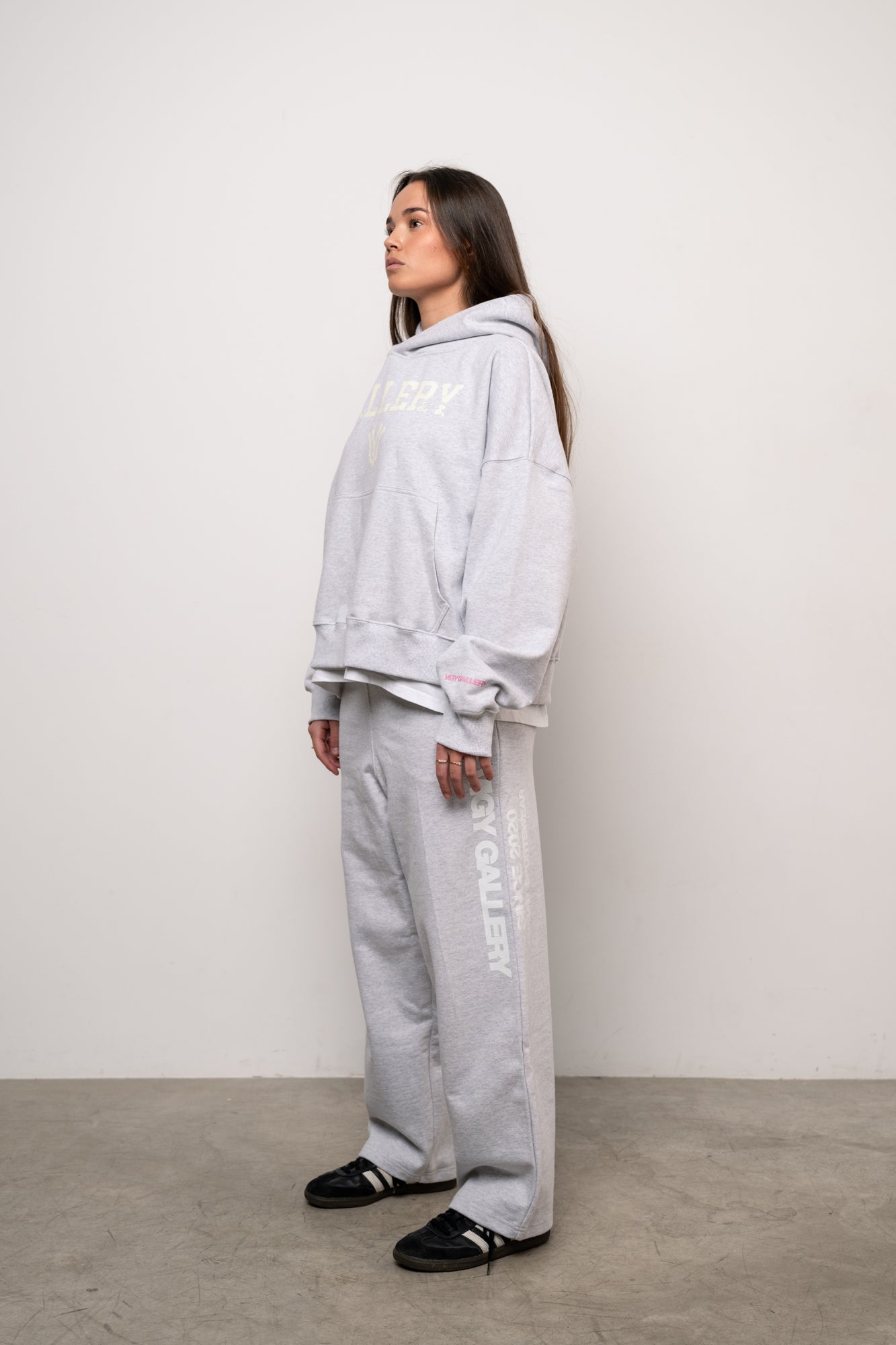 REVERSE LOGO SWEATPANTS GRIS