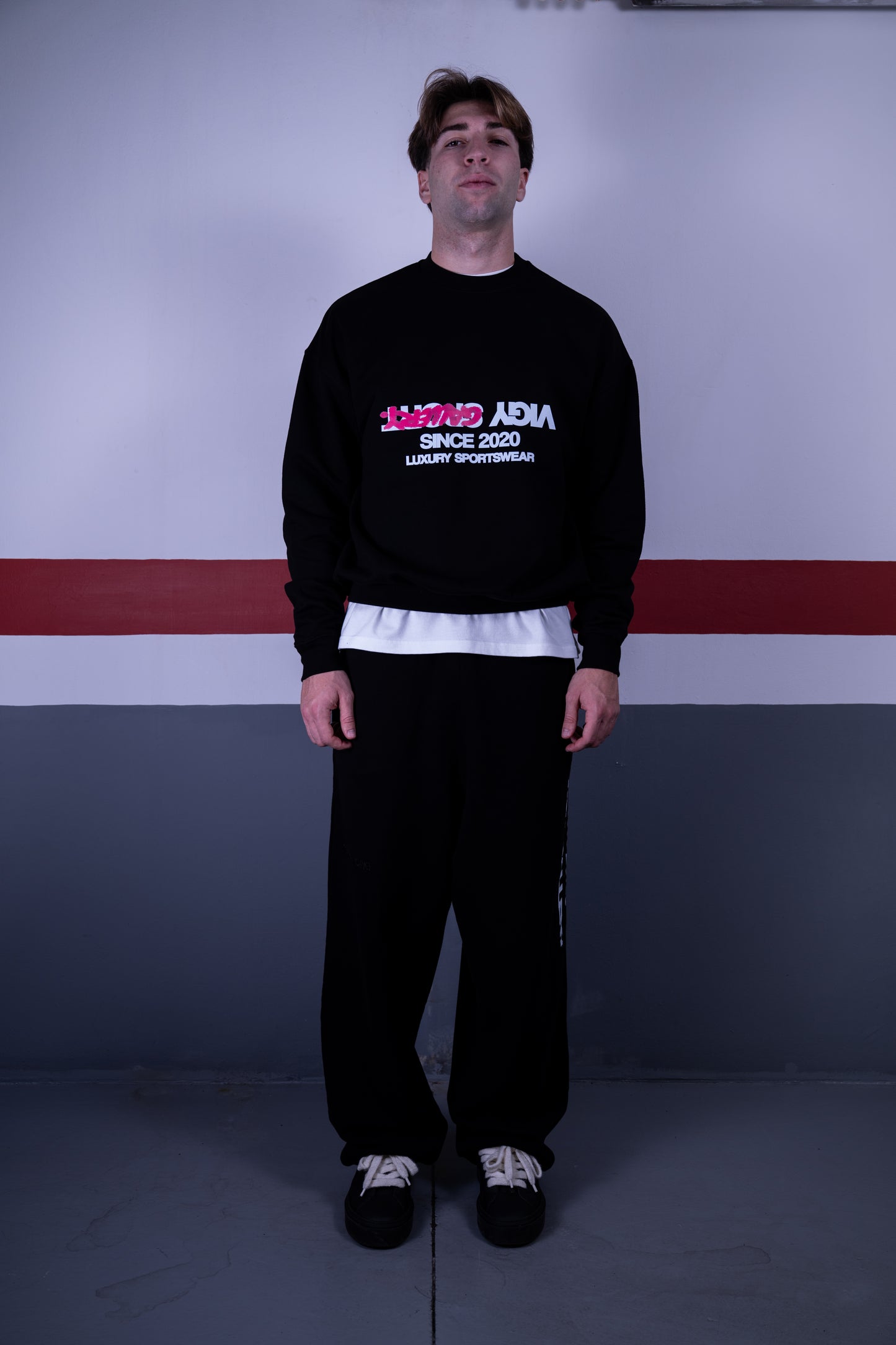 REVERSE LOGO CREWNECK