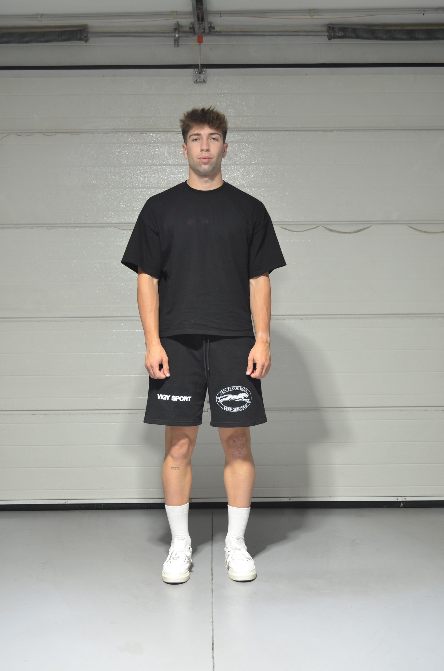 DON´T LOOK BACK SHORTS