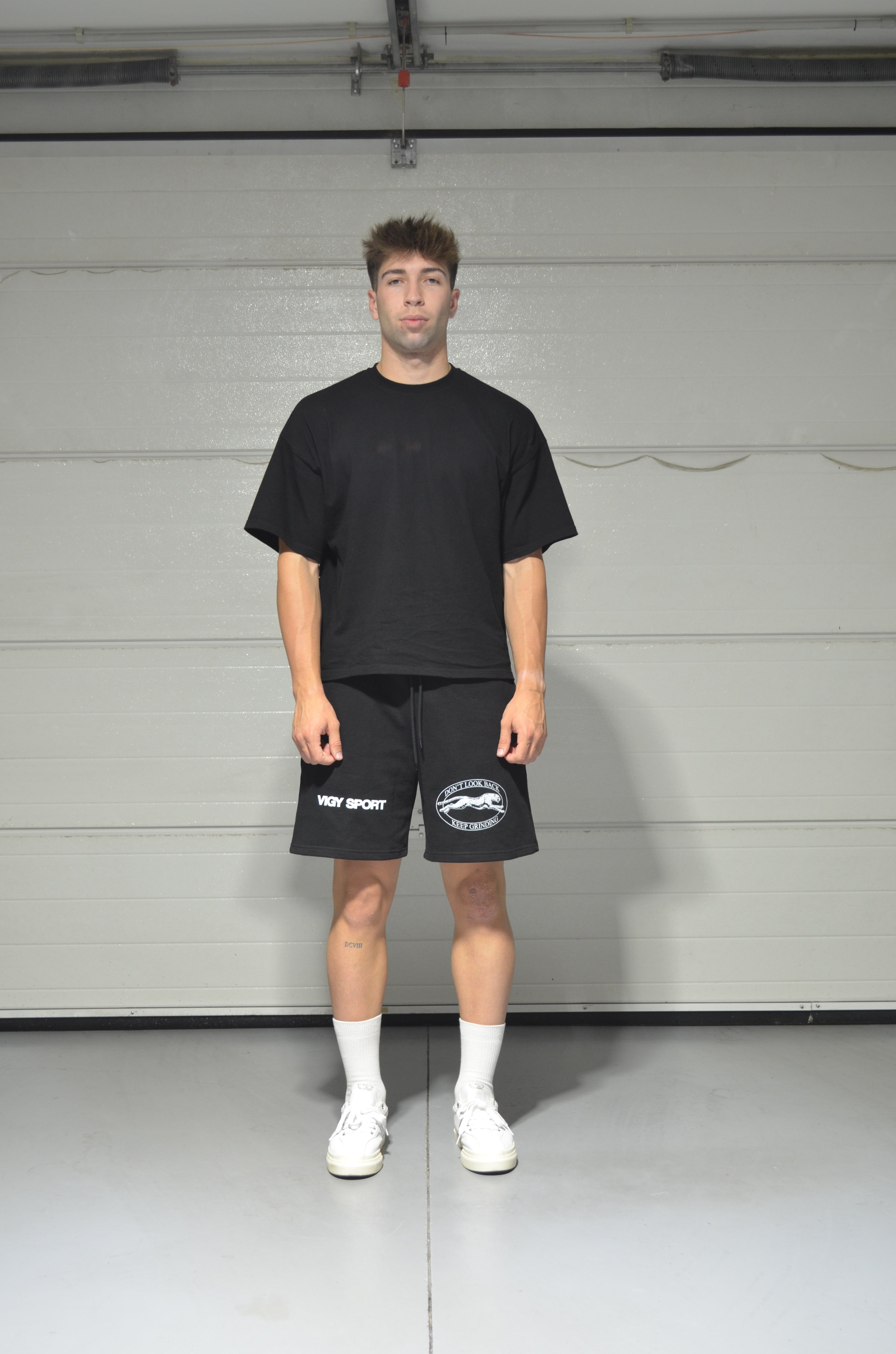 DON´T LOOK BACK SHORTS